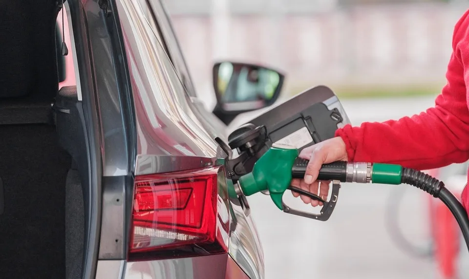 How Fleet Owners in Nepal Can Save 22% on Fuel Costs With GPS Tracking